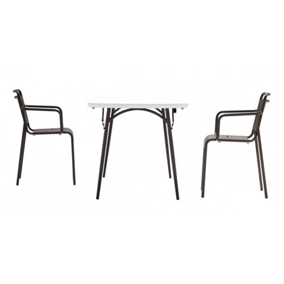 Table polyéthylène pliante 180